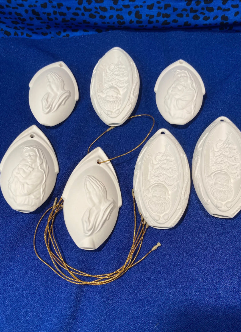 Ornament Painting - Adult Workshop (16+) [Dec 18, 7:00pm]